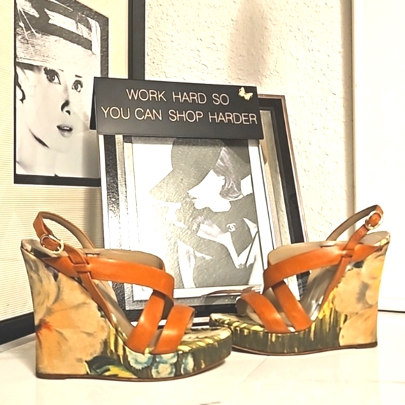 Valentino strappy leather floral wedge platform sandal - Picture 4 of 8
